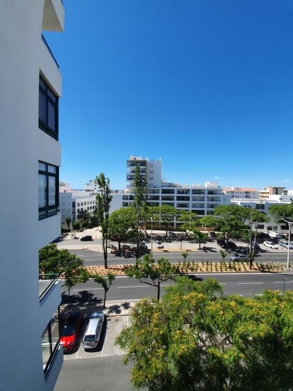 Apartamento Canaima Avenida Francisco Sá Carneiro Edificio Avenida Mar Apartamento 5ºC, 8125-153 Quarteira