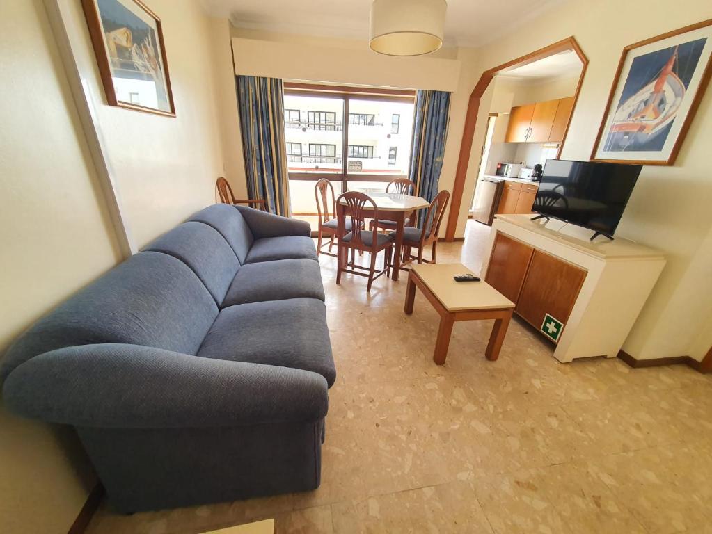 Apartamento Clube Praia Vau Rua João Pinto Delgado, lote 17, urbanização Encosta do Vau Edifício Clube Praia Vau, 3º andar, nº306, 8500-840 Portimão