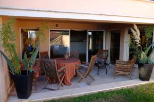 Apartamento com Piscina