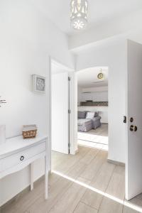 APARTAMENTO COR DO MAR - Sunny, Clean and spacious apartment with sea view, in Alvor - very close walking distance to the beach and Alvor Village