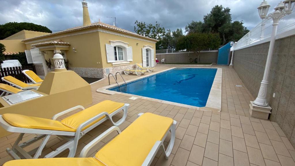 APARTAMENTO DA VÁRZEA Vale de Carro, Caixa Postal 221-Z, 8200-596 Albufeira