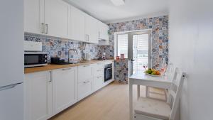 Apartamento Encosta da Marina by LovelyStay