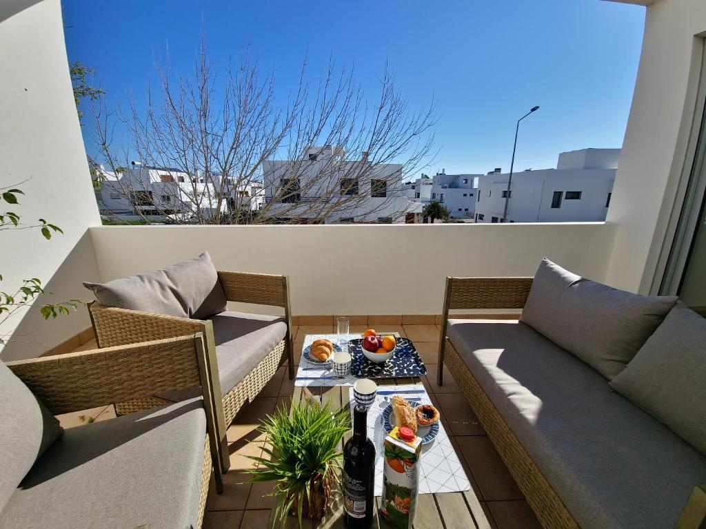 Apartamento Foz da Salina T3 by YHA Rua Engenheiro Técnico Agrário José Francisco Massapina Junior 3 1C, 8800-744 Tavira
