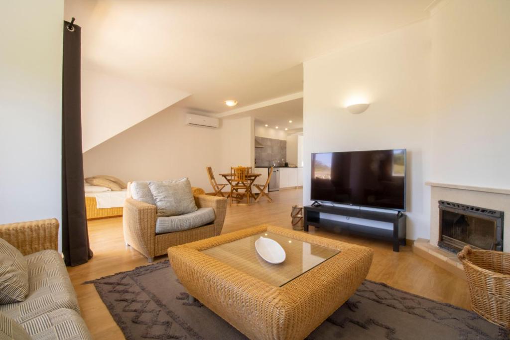 Apartamento Jacadi Urbanizacao Ferragudo Valley 5B, 8400-279 Ferragudo