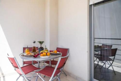 Apartamento luminoso próximo da praia e da marina