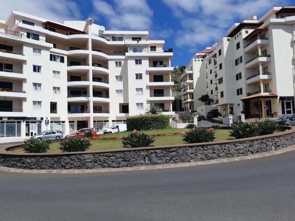 Appartement Apartamento Marques Estrada José Avelino Pinto edifício ocean gardens bloco Bloco 3 / 3andar bh 9125-024 Santa Cruz