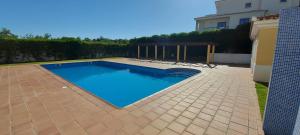 Apartamento piscina 5 minutos praia