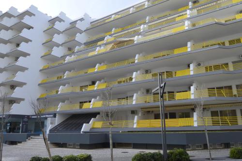 Apartamento próximo da Marina Vilamoura c/piscina e estacionamento