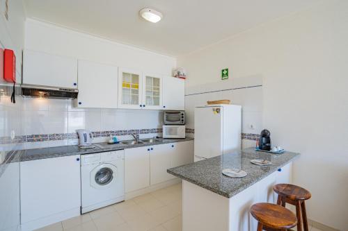 Apartamento Sra. da Rocha by Portugalferias