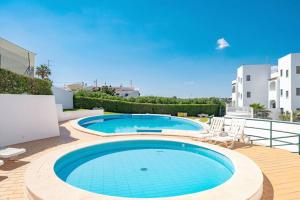 Apartamento T1 Carvoeiro c/piscina e a 300m Praia
