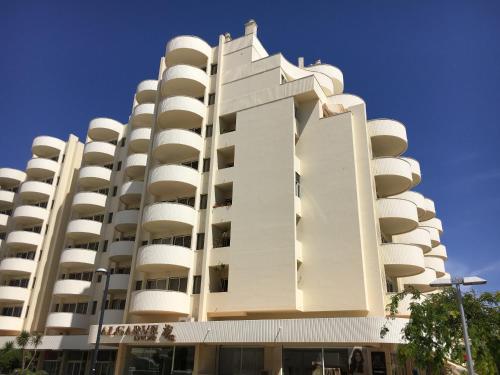 Apartamento T1 com Piscina e Vista mar - PRAIA DA ROCHA Portimão
