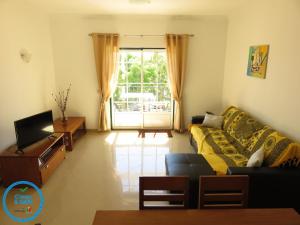 Apartamento T1 com vista mar perto da Praia N.ª Sra. da Rocha