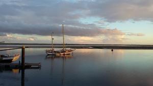 Apartamento T3 com estacionamento - Parque Natural da Ria Formosa, Olhão