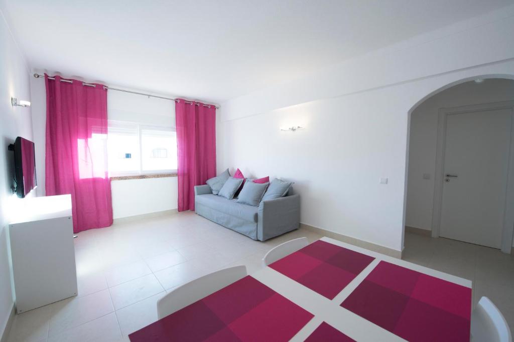 Apartamentos Tio Papel II Rua Fernão de Magalhães, 2, 8200-129 Albufeira