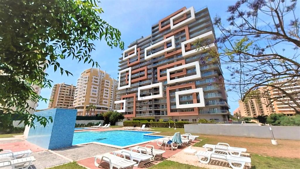 Apartamentos Turisticos Rocha Tower 13C Rua Do Sol, Lote 5, Ed. Rocha Tower, 13ºc, 8500-801 Portimão