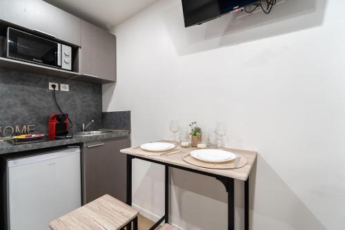 Apartement between Pigale and Gare Saint Lazare - II
