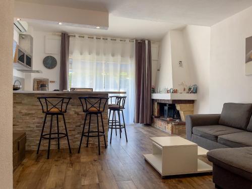 Apartement Maenat