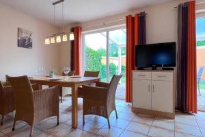 Apartes-Ferienhaus-10-in-der-Ferienanlage-Wohnpark-Weser-in-Doese