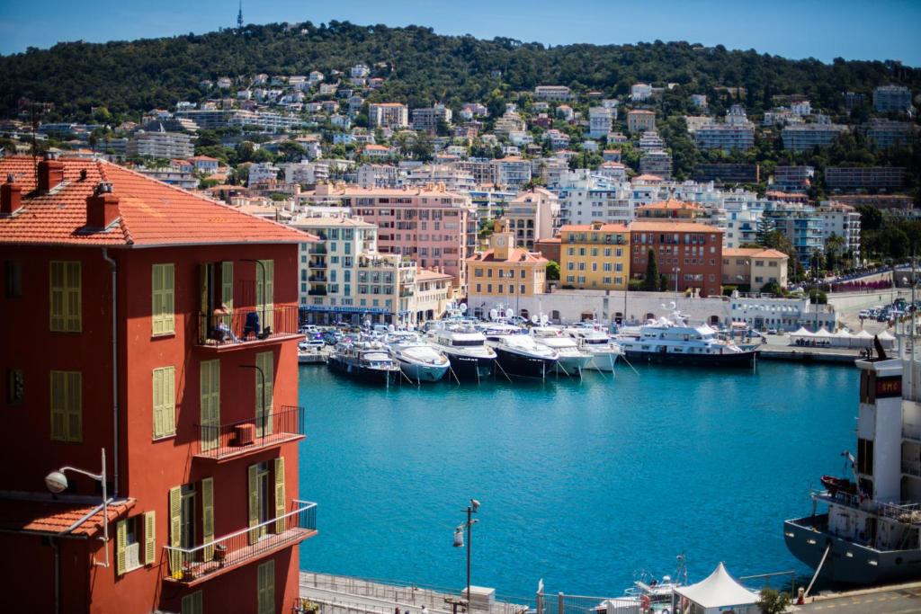 ApartHotel Riviera - Amazing 1 bedroom AC- Port Nice - GUYNEMER SEA VIEW 4 Place Guynemer, 06300 Nice