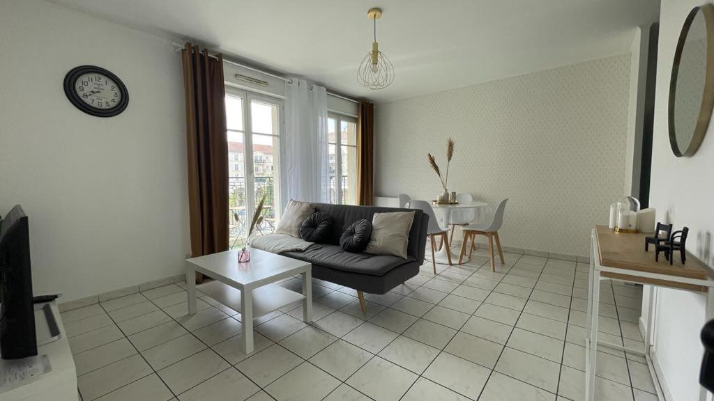 Appartement Apartment 1 bedroomed with Balcony 10min from Disneyland Paris 1 Passage du Québec 77600 Bussy-Saint-Georges