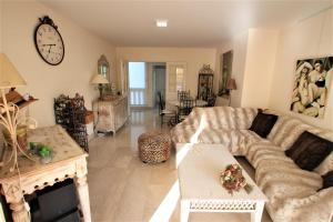 Apartment 2 bedrooms2 bathroomsterrace equipped in Palm beach area