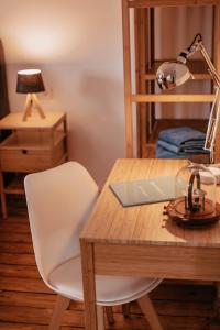 Apartment 25
