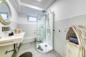 Apartment 26