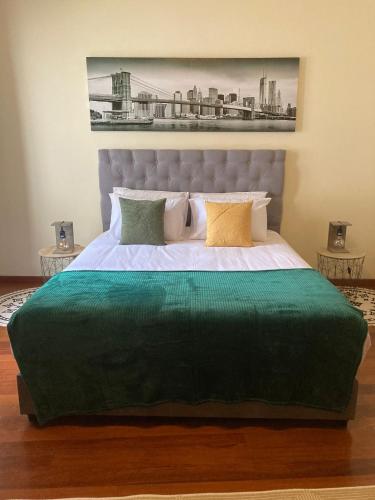 Apartment 32