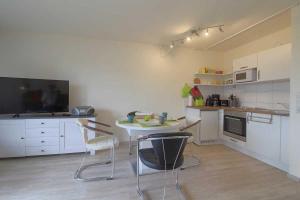 Apartment 377