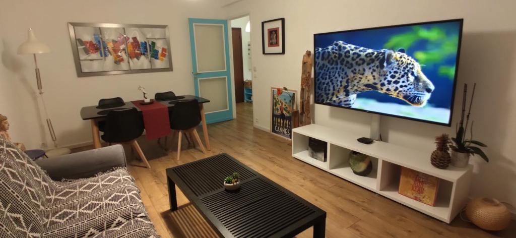 apartment 50m from historic town 5min Beach Palais Croisette - Free private parking 33 Rue des Suisses, 06400 Cannes