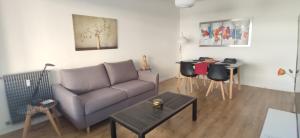 Appartement apartment 50m from historic town 5min Beach Palais Croisette - Free private parking 33 Rue des Suisses 06400 Cannes Provence-Alpes-Côte d\'Azur