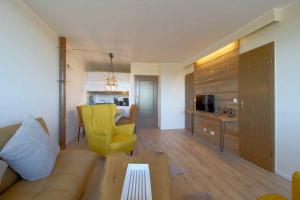 Apartment 581