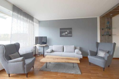 Apartment 641