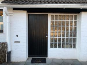 Apartment 900m to exhibition