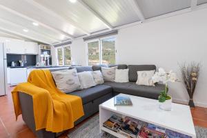 Apartment Annie 2