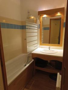 Apartment at the foot of the slopes, very bright