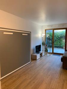 Apartment avec le jardin privé