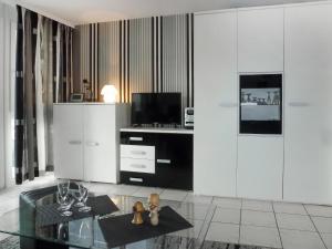 Apartment B 97