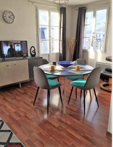 Appartement Apartment balcon & parking 2 Cours de l'Elbe 77700 Serris Île-de-France