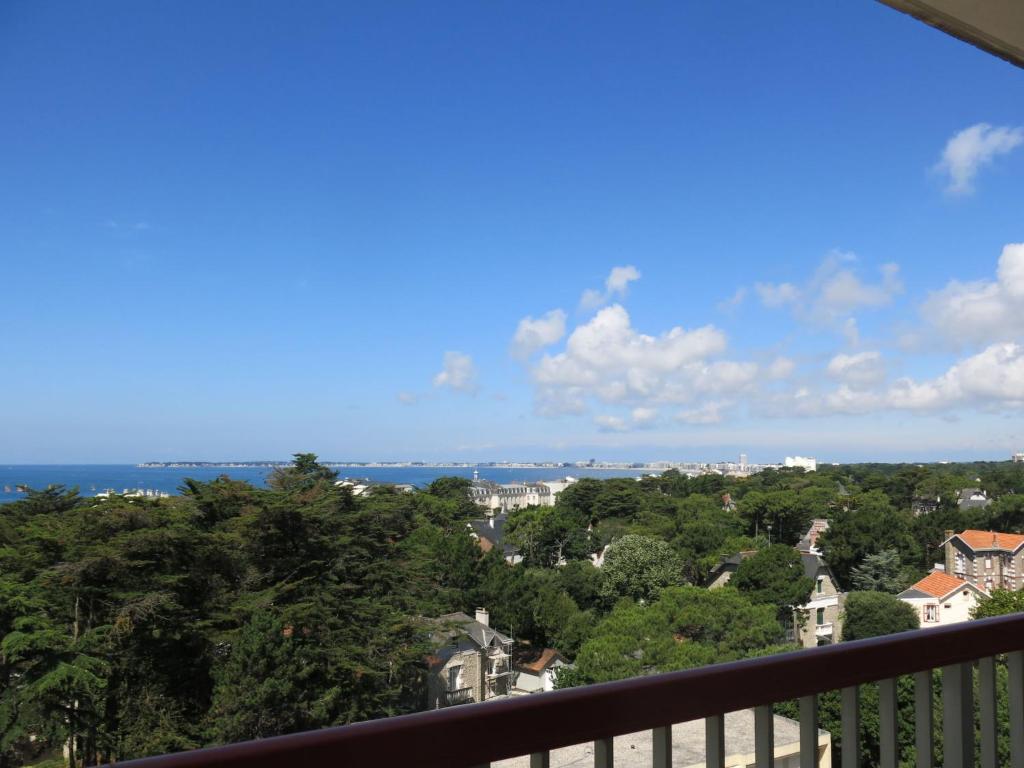 Apartment Bel Air-superbe vue mer et sur la baie , 44380 Pornichet