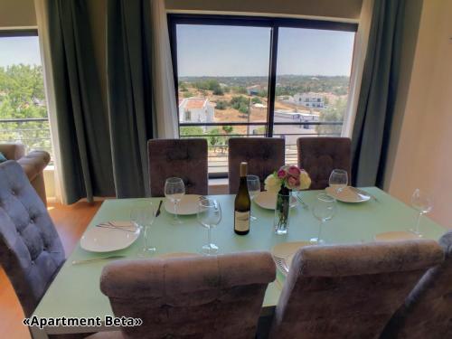 Apartment Beta - 2 Bedrooms, Private Rooftop Patio with Hot Tub, BBQ and View