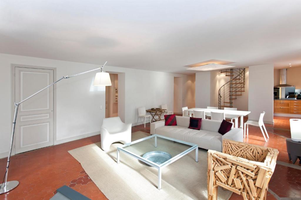 Apartment between Croisette and rue d'Antibes 4 Rue Molière, 06400 Cannes