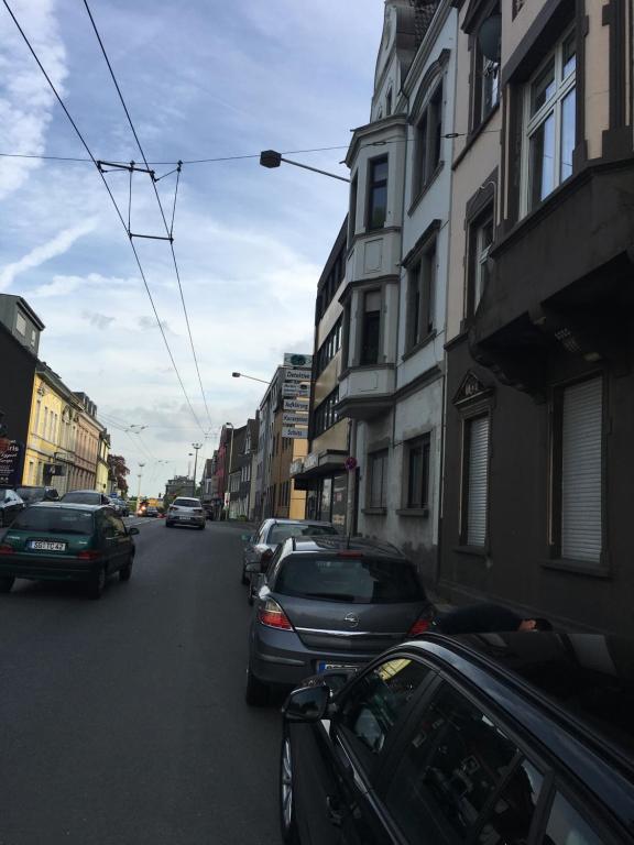 Appartement Apartment BOZ Solingen Schlagbaumer Str. 63 42653 Solingen