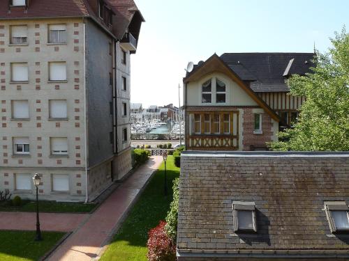 Apartment Castel Guermante