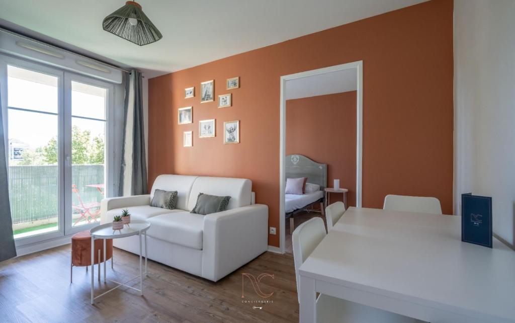 Apartment Castle 1 bedroomed 38 Boulevard Thibaud de Champagne, 77600 Bussy-Saint-Georges