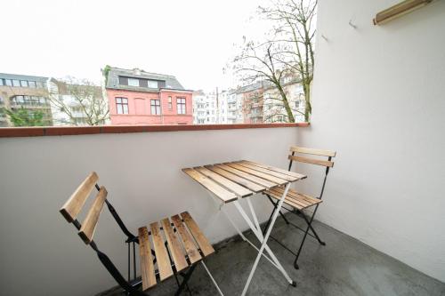 Apartment - Central - Balcony - Fair in 10 minutes