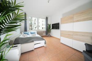 Apartment - Central - Balcony - Fair in 10 minutes