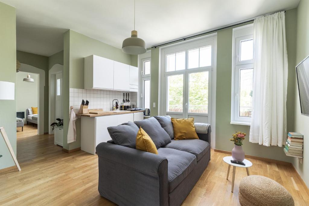 Apartment direkt im Zentrum für bis zu 6 Personen bahnhofsnah 20 Brandenburger Straße 1 Stock rechts Wohnung 06, 04103 Leipzig