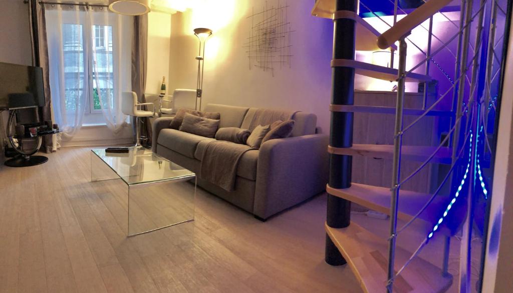 Apartment Duplex Paris Rue Jean Jacques Rousseau 60, 75001 Paris