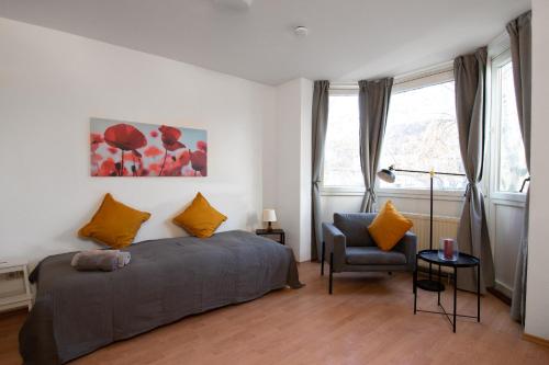 Apartment Düsseldorf Wersten Nähe Uni & Uniklinik, neue Möbel & Bad, Kochnische